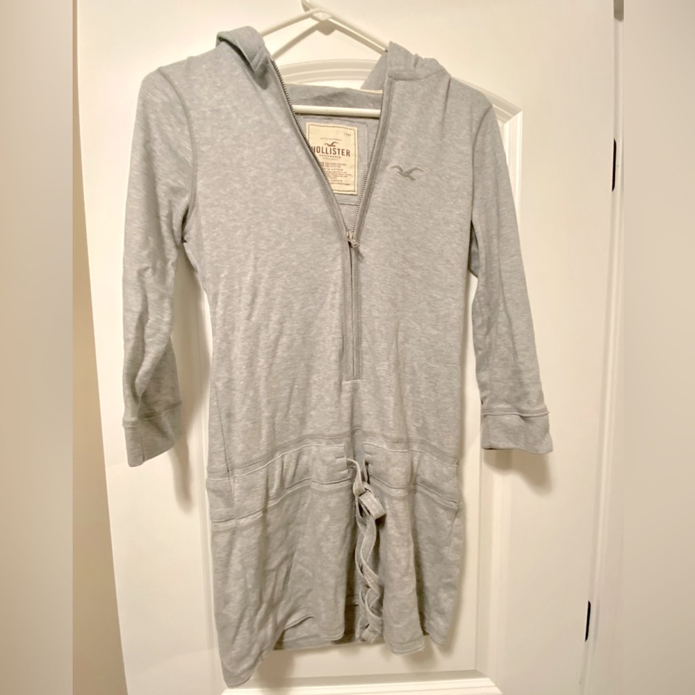 Hollister 3/4 Sleeve, half zip hoodie